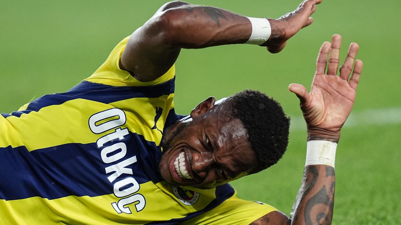 Fenerbahçe&#039;de Fred şoku! Brezilyalı yıldız, oyundan çıkmak zorunda kaldı