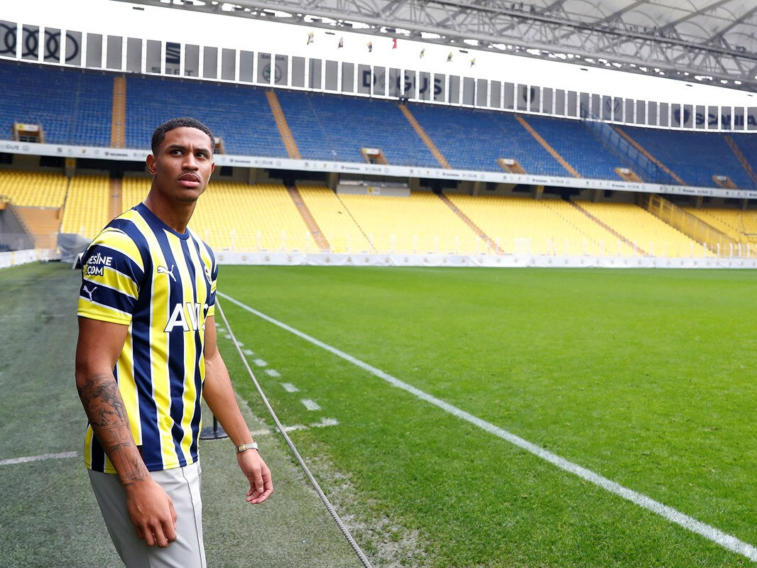 Fenerbahçeli Jayden Oosterwolde'ye İtalyan devi Napoli'den 18 milyon euro - 3. Resim
