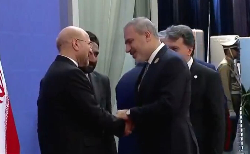 İran Cumhurbaşkanı Pezeşkiyan yemin etti! Hakan Fidan da törene katıldı - 2. Resim