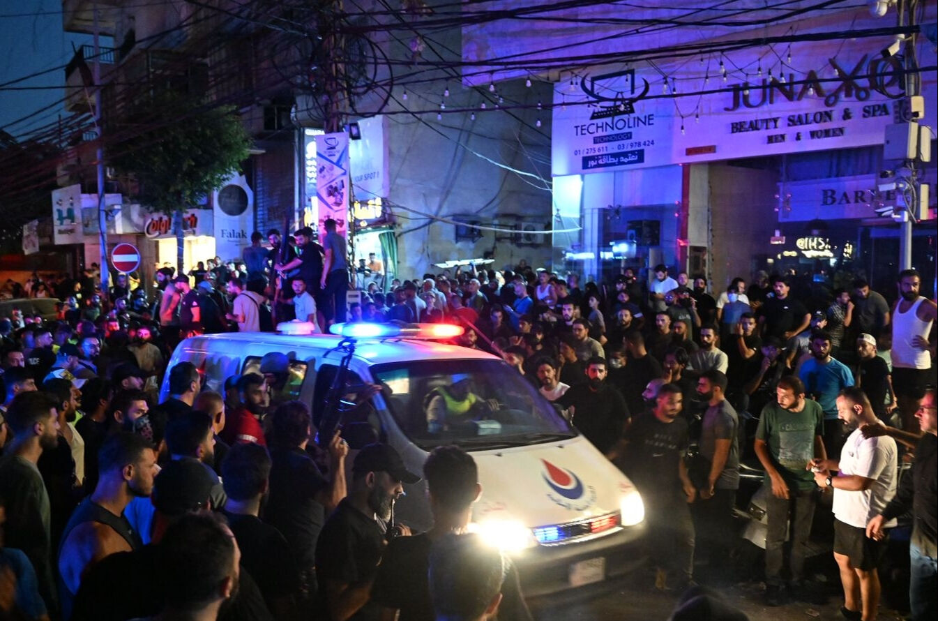 İsrail Beyrut'ta hedefi ıskaladı! Üst düzey Hizbullah komutanı saldırıdan kurtuldu Orta Doğu'da savaş başlıyor! İsrail Lübnan'ın başkenti Beyrut'u vurdu - 1. Resim