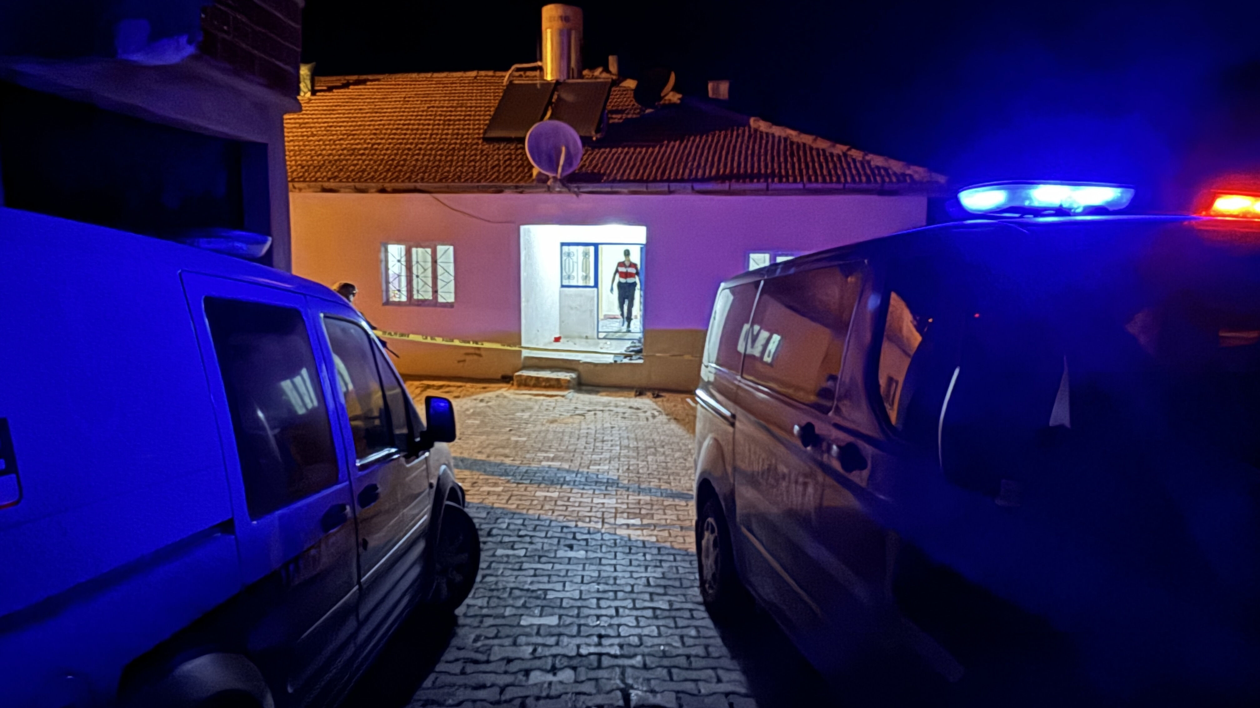 Kayseri'de facia! Çocukların kavgası büyüdü, anne ve 2 oğlu katledildi - 1. Resim