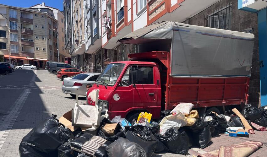 Kötü koku ihbarı ekipleri harekete geçirdi! Ceset var sandılar: Eve giren polis şoke oldu - 4. Resim