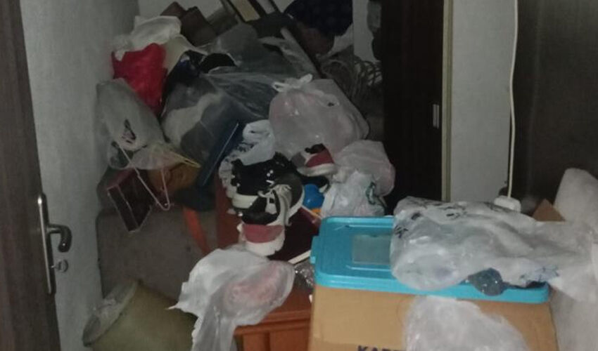 Kötü koku ihbarı ekipleri harekete geçirdi! Ceset var sandılar: Eve giren polis şoke oldu - 2. Resim