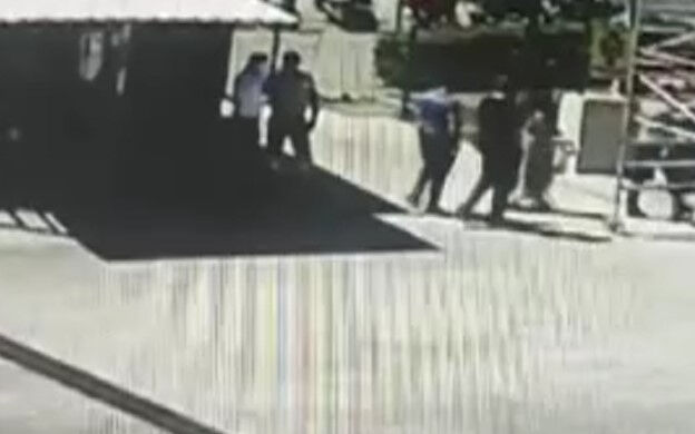 Muğla'da zabıta görevlisinin dikkati sayesinde PKK üyesi kadın yakalandı Muğla'da zabıta görevlisinin dikkati sayesinde PKK üyesi kadın yakalandı - 2. Resim