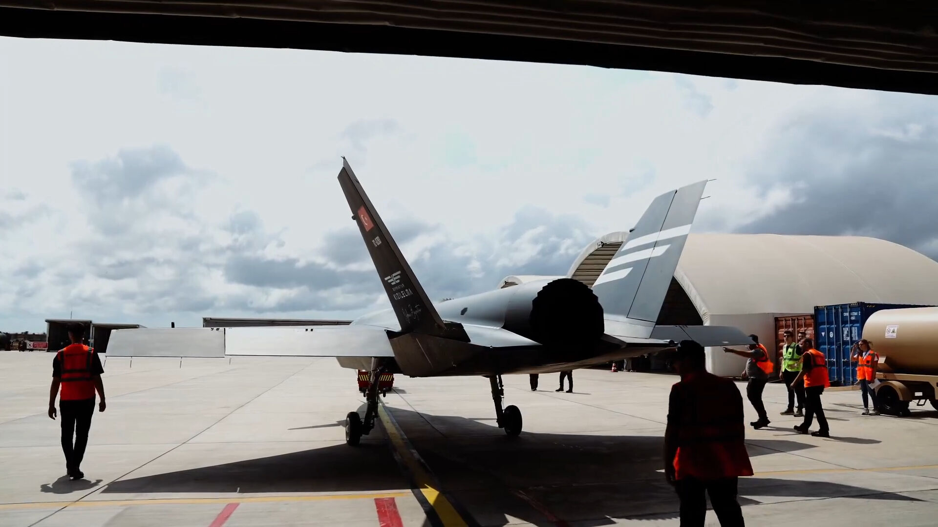 Selçuk Bayraktar'ın KIZILELMA PT-3 paylaşımı heyecanlandırdı! İşte o anların görüntüleri Selçuk Bayraktar'ın KIZILELMA PT-3 paylaşımı heyecanlandırdı! İşte o anların görüntüleri - 1. Resim