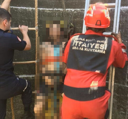 Serinlemek için girdiği su kuyusundan cesedi çıkarıldı Serinlemek için girdiği su kuyusundan cesedi çıkarıldı - 1. Resim