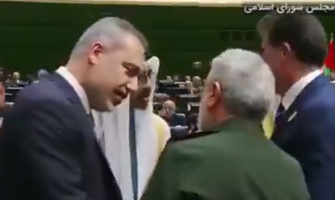 Yemin töreni için İran’a gitti! Hakan Fidan’ın sohbet ettiği 2 isim dikkat çekti Yemin töreni için İran’a gitti! Hakan Fidan’ın sohbet ettiği 2 isim dikkat çekti - 2. Resim