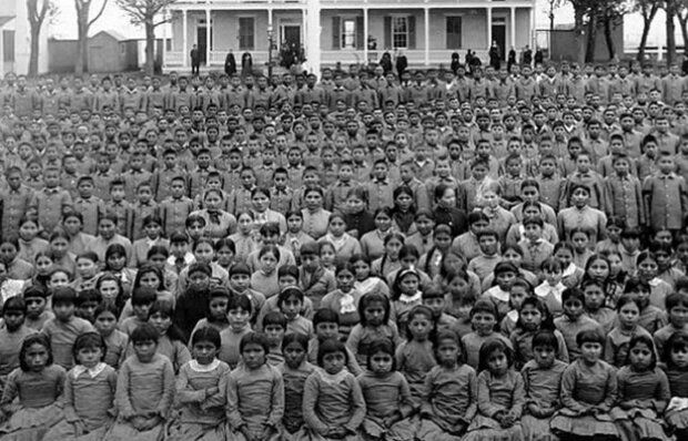 ABD tarihinde yerli çocuklara uygulanan 150 yıllık vahşet belgelendi! 973 Amerika yerlisi çocuk okullarda öldürüldü ABD'nin kanlı tarihinde yerli çocuklara uygulanan 150 yıllık vahşet belgelendi! 973 Amerika yerlisi çocuk okullarda öldürüldü - 3. Resim