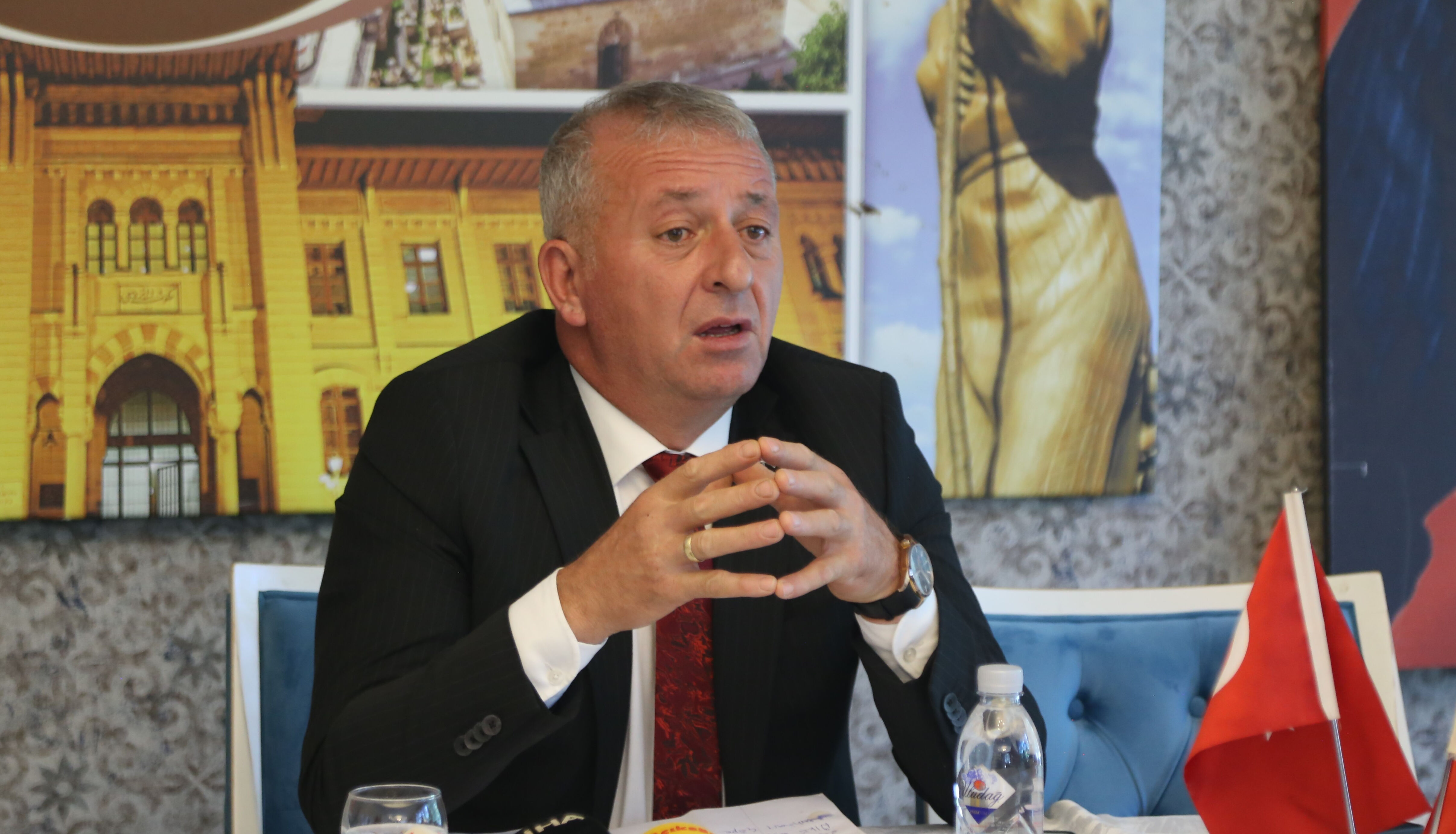 CHP il başkanının eşinin belediye başkan yardımcısı olarak atanmasına sert tepki CHP il başkanının eşinin belediye başkan yardımcısı olarak atanmasına sert tepki - 1. Resim