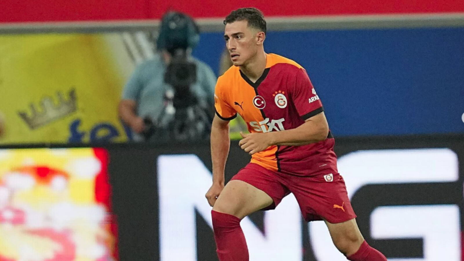 Galatasaray'da Tete ve Emin Bayram'dan sonra 1 ayrılık daha! Genç oyuncunun yeni adresi belli oldu Galatasaray'da Tete ve Emin Bayram'dan sonra 1 ayrılık daha! Genç oyuncunun yeni adresi belli oldu - 1. Resim