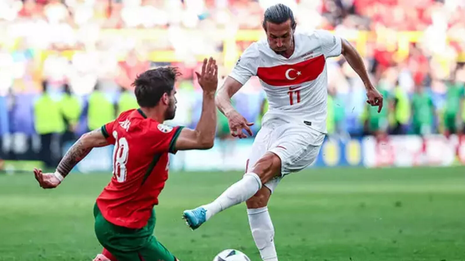 Galatasaray'ın bonservisi elinde olan Yusuf Yazıcı ile anlaştığı iddia edildi Galatasaray'ın bonservisi elinde olan Yusuf Yazıcı ile anlaştığı iddia edildi - 1. Resim