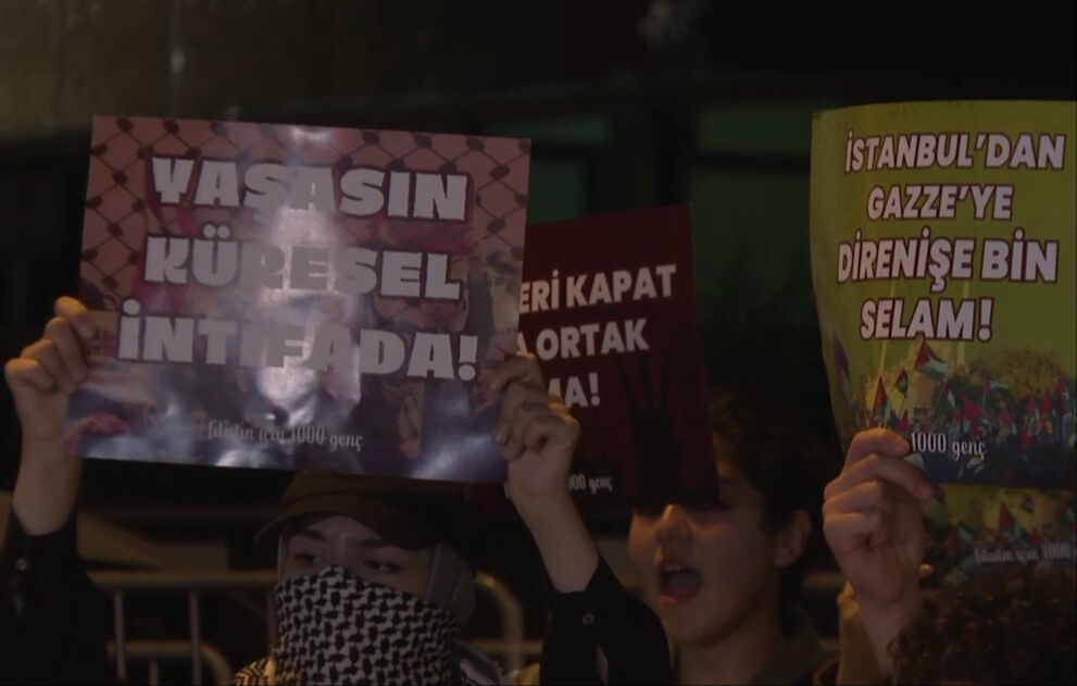 İsrail'in İstanbul Başkonsolosluğu önünde İsmail Haniye protestosu İsrail'in İstanbul Başkonsolosluğu önünde İsmail Haniye protestosu - 1. Resim