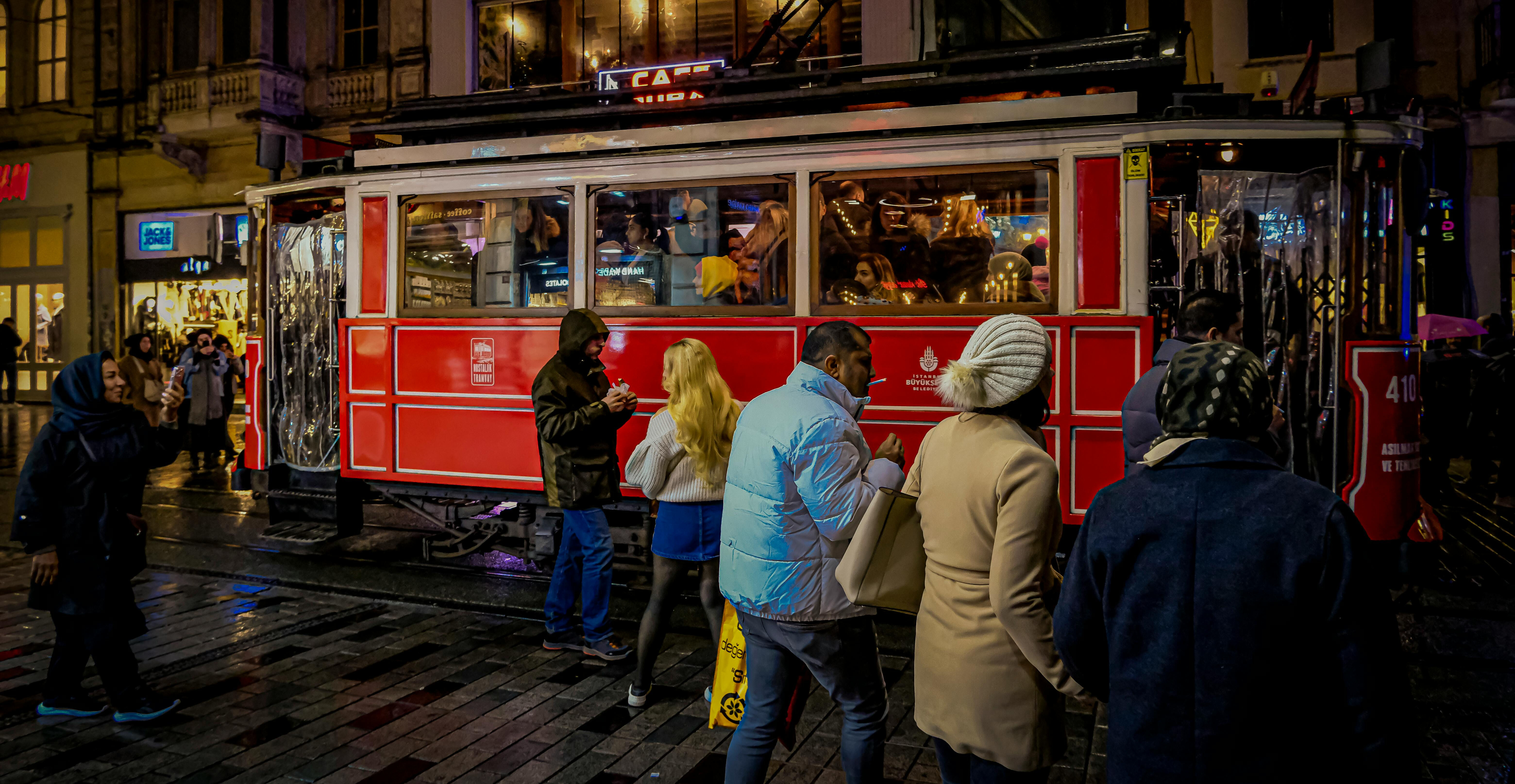 TÜİK tarih verdi! Nüfusumuz 77 milyona düşecek TÜİK tarih verdi! Nüfusumuz 77 milyona düşecek - 1. Resim