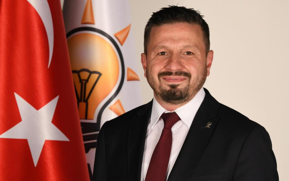 AK Parti Balıkesir İl Başkanı Mehmet Aydemir trafik kazasında ölümden döndü AK Parti Balıkesir İl Başkanı Mehmet Aydemir trafik kazasında ölümden döndü - 1. Resim