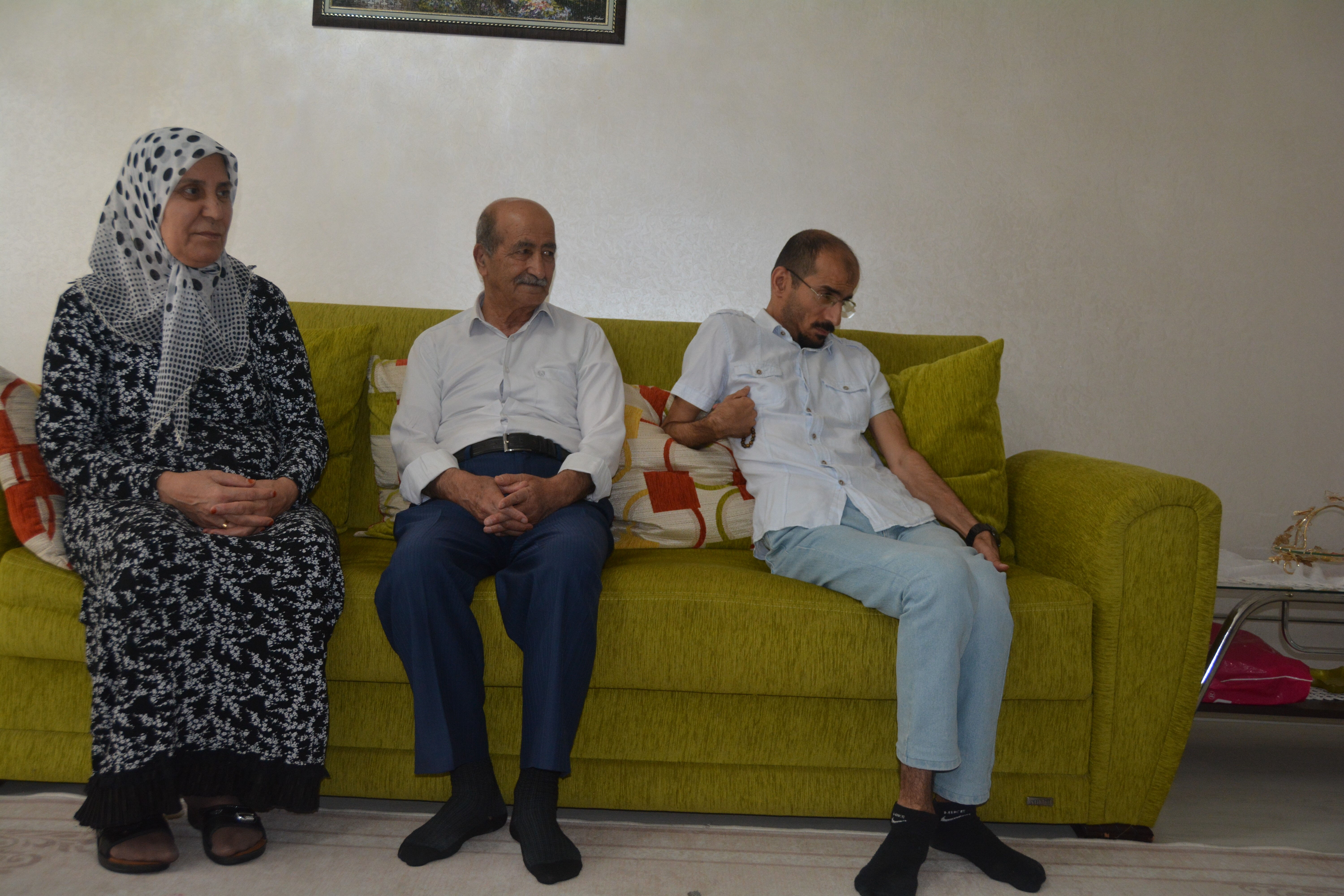 Bitlis'te bir annenin 42 yıllık fedakarlığı: Tek hayalim oğlumun yazdıklarının kitaplaştırılması! Bitlis'te bir annenin 42 yıllık fedakarlığı: Tek hayalim oğlumun yazdıklarının kitaplaştırılması! - 2. Resim