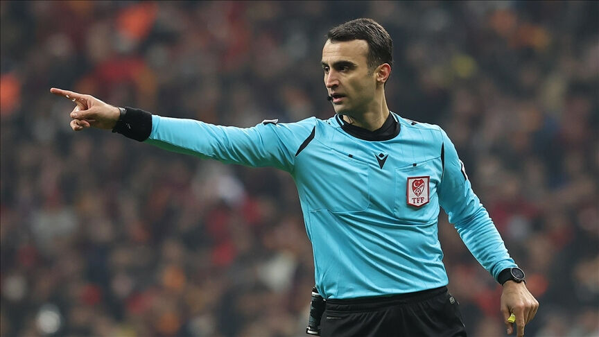 Galatasaray-Beşiktaş arasındaki Süper Kupa finalinde Atilla Karaoğlan düdük çalacak Galatasaray-Beşiktaş arasındaki Süper Kupa finalinde Atilla Karaoğlan düdük çalacak - 2. Resim