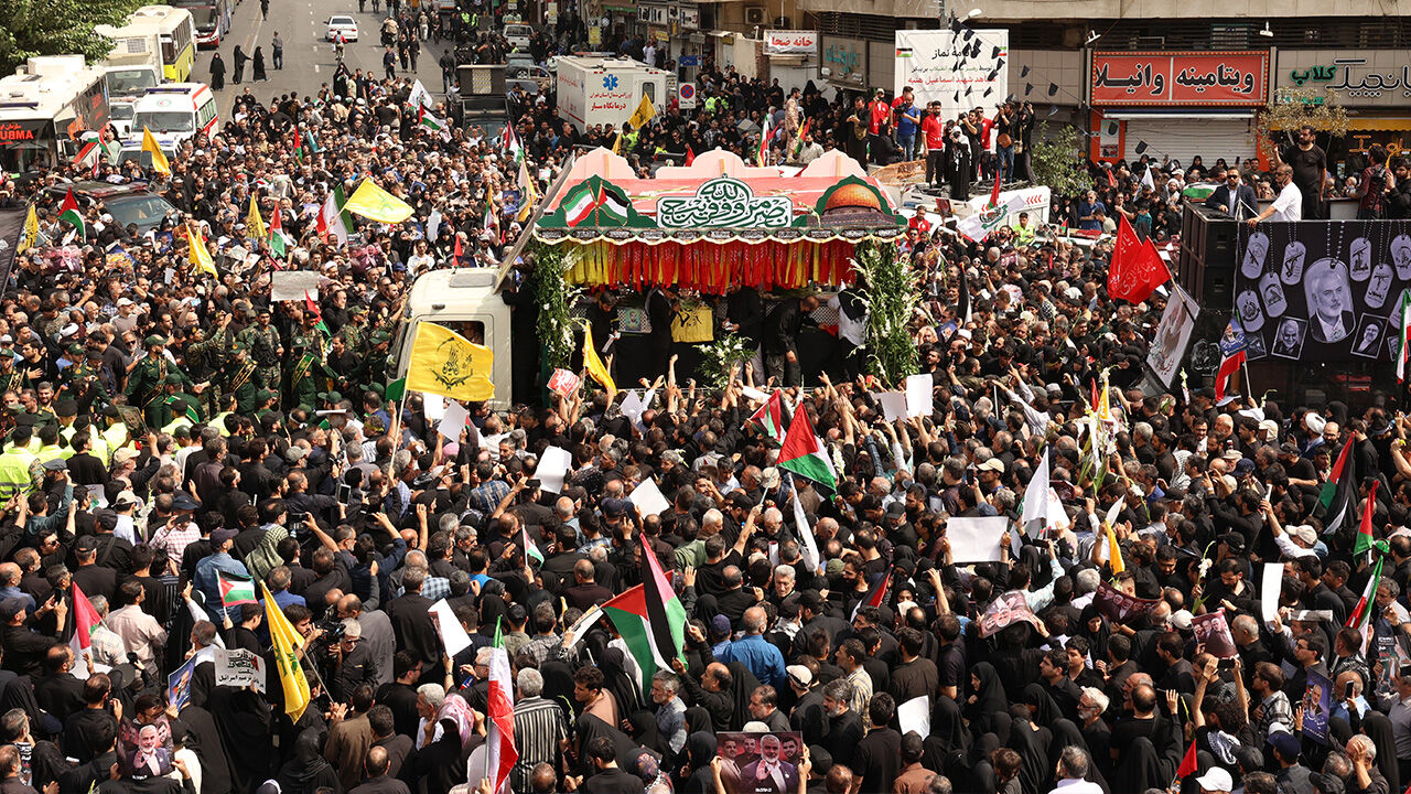 Hamas lideri Heniyye için Tahran'da cenaze töreni düzenlendi Hamas lideri Heniyye için Tahran'da cenaze töreni - 2. Resim