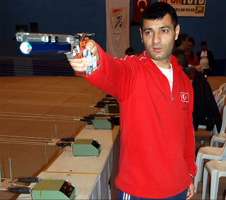 Karizmatik duruşuyla tüm dünya onu konuştu! Yusuf Dikeç'ten özel açıklamalar: Elimden silahı alanlar ve sessiz kalanlar hariç... Karizmatik duruşuyla tüm dünya onu konuştu! Yusuf Dikeç'ten özel açıklamalar: Elimden silahı alanlar ve sessiz kalanlar hariç... - 2. Resim