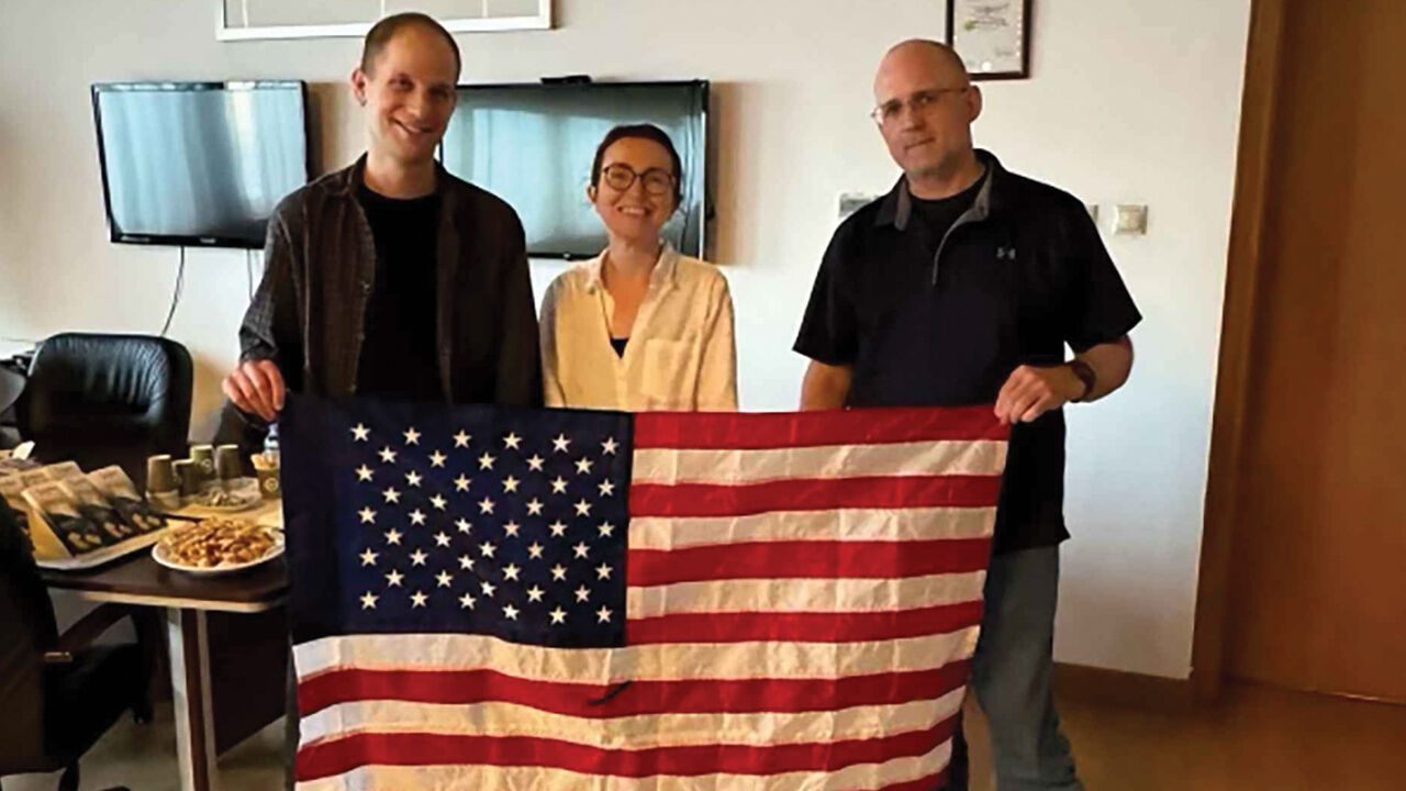 Rusya'nın Türkiye'nin aracılığıyla serbest bıraktığı Amerikalı rehineler fotoğraf paylaştı - 1. Resim