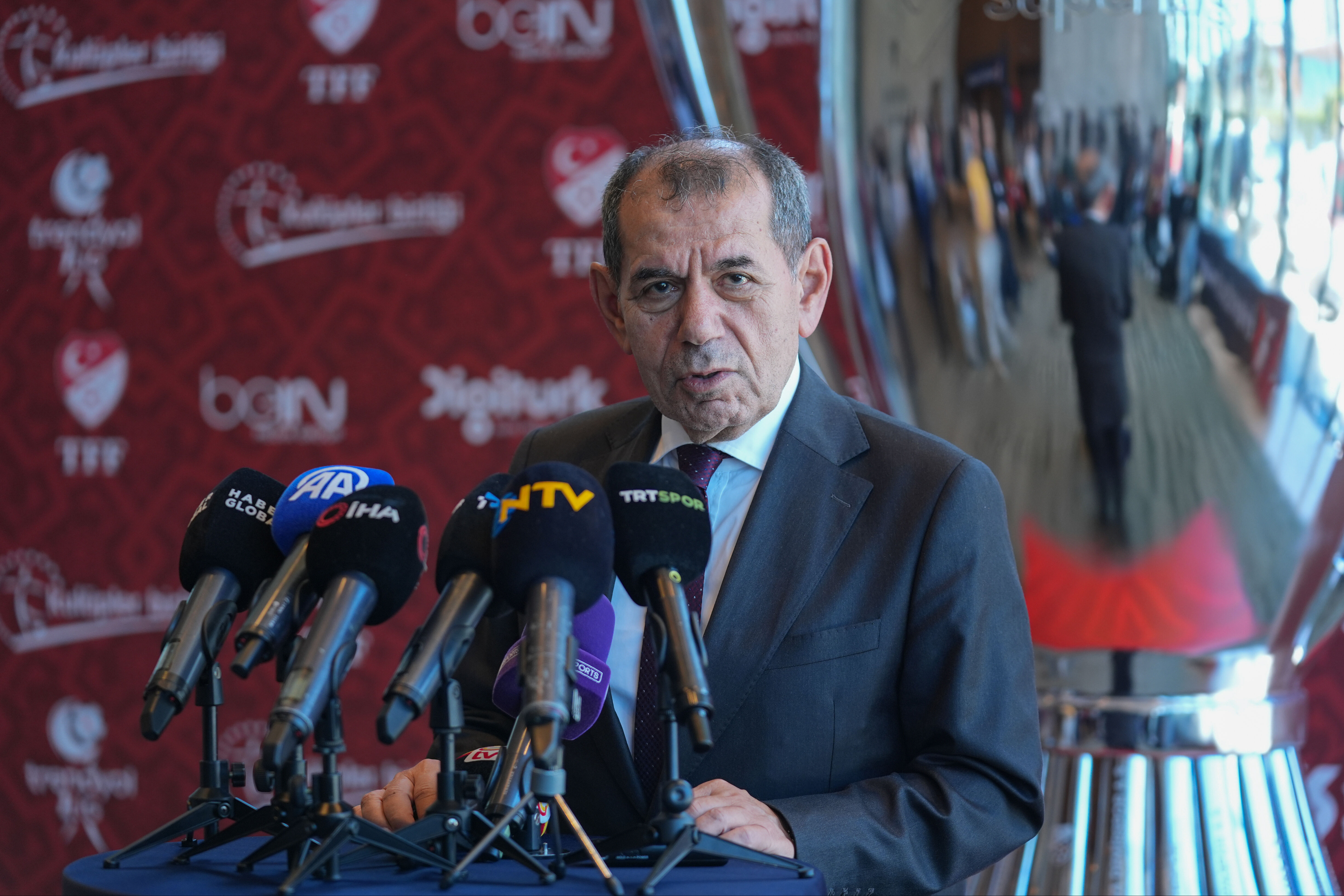 Süper Lig kupası değişti, Dursun Özbek Fenerbahçe ve Beşiktaş'a gönderme yaptı - 1. Resim