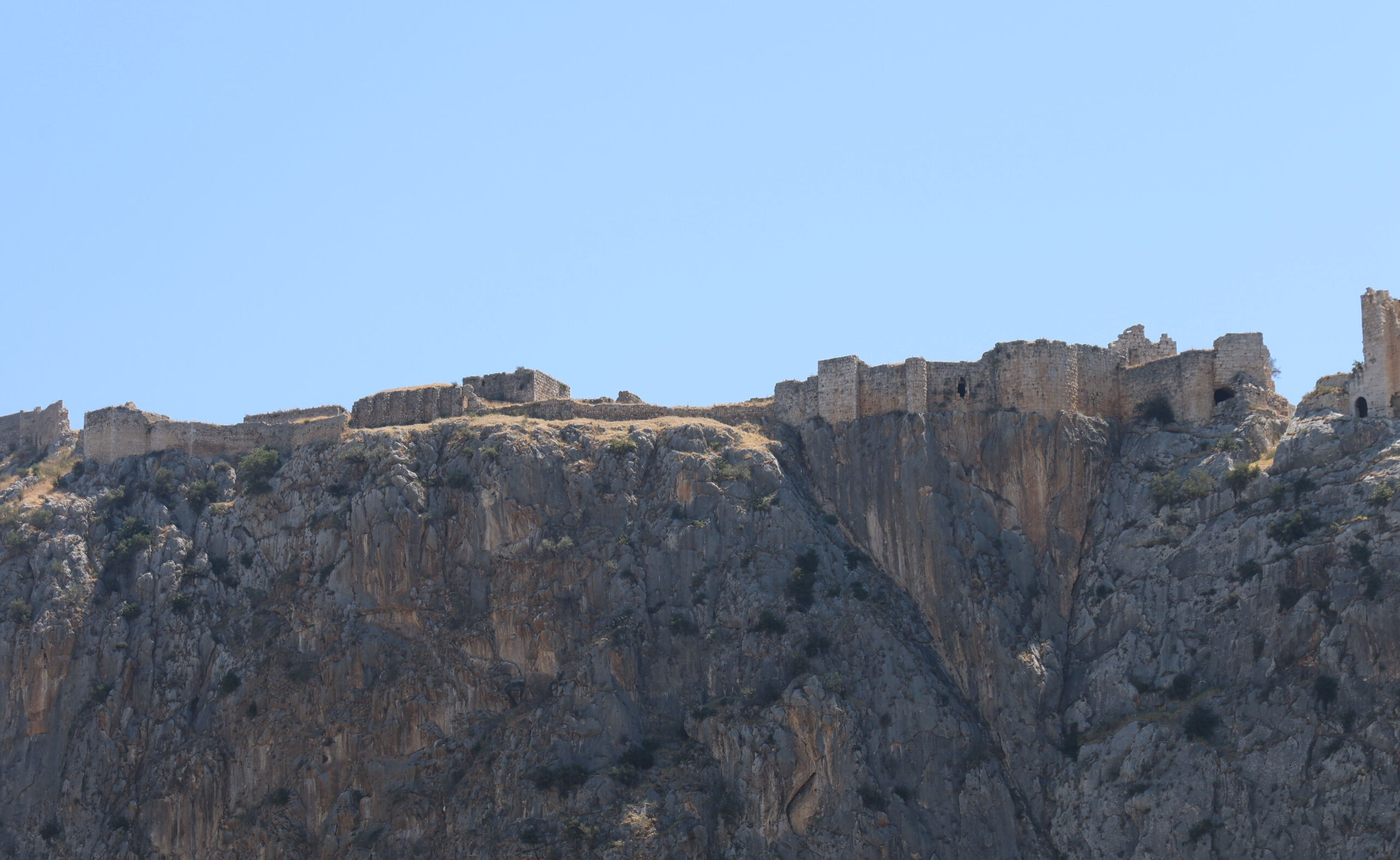 Adana'da tarihi keşif! Anavarza Antik Kenti'nde Anadolu'nun en eski camisinin kalıntılarına ortaya çıktı - 3. Resim