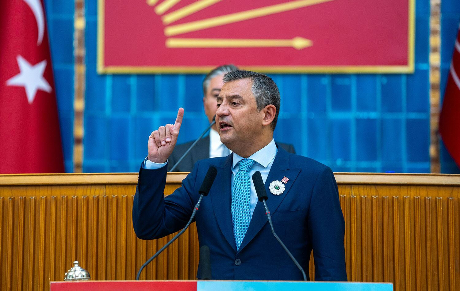 CHP Genel Başkanı Özgür Özel'den Ali Koç ve Mourinho sözleri! Şampiyonluk favorisini açıkladı CHP Genel Başkanı Özgür Özel'den Ali Koç ve Mourinho sözleri! Şampiyonluk favorisini açıkladı - 3. Resim