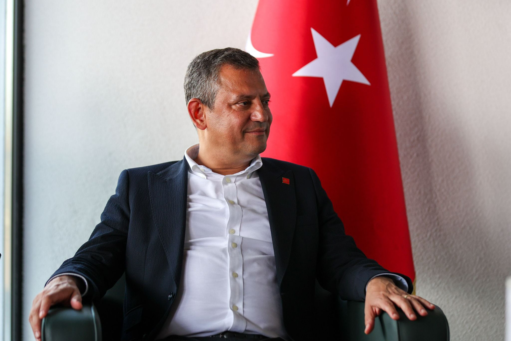 CHP Genel Başkanı Özgür Özel'den Ali Koç ve Mourinho sözleri! Şampiyonluk favorisini açıkladı CHP Genel Başkanı Özgür Özel'den Ali Koç ve Mourinho sözleri! Şampiyonluk favorisini açıkladı - 1. Resim