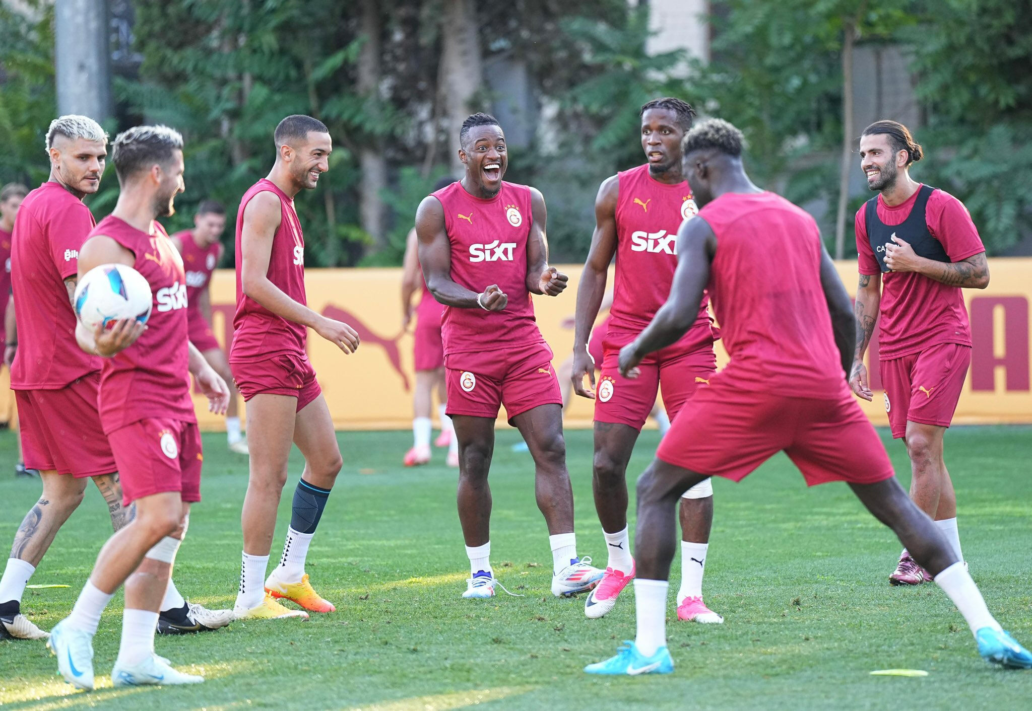 Galatasaray, Beşiktaş'ı yenerek Süper Kupa'yı kazanmayı hedefliyor - 1. Resim