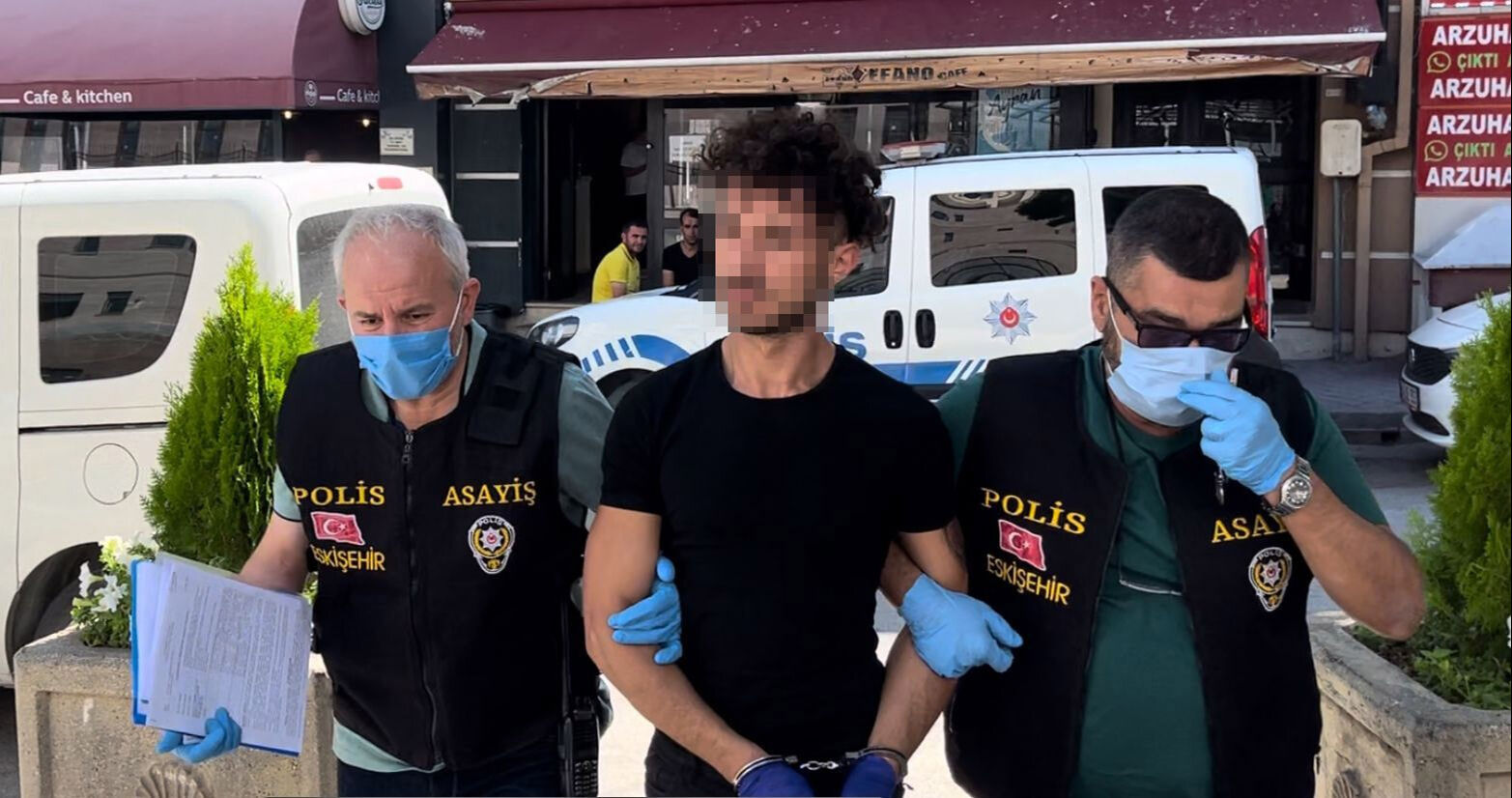 Köpeğe eziyet eden şahıs tutuklandı - 1. Resim