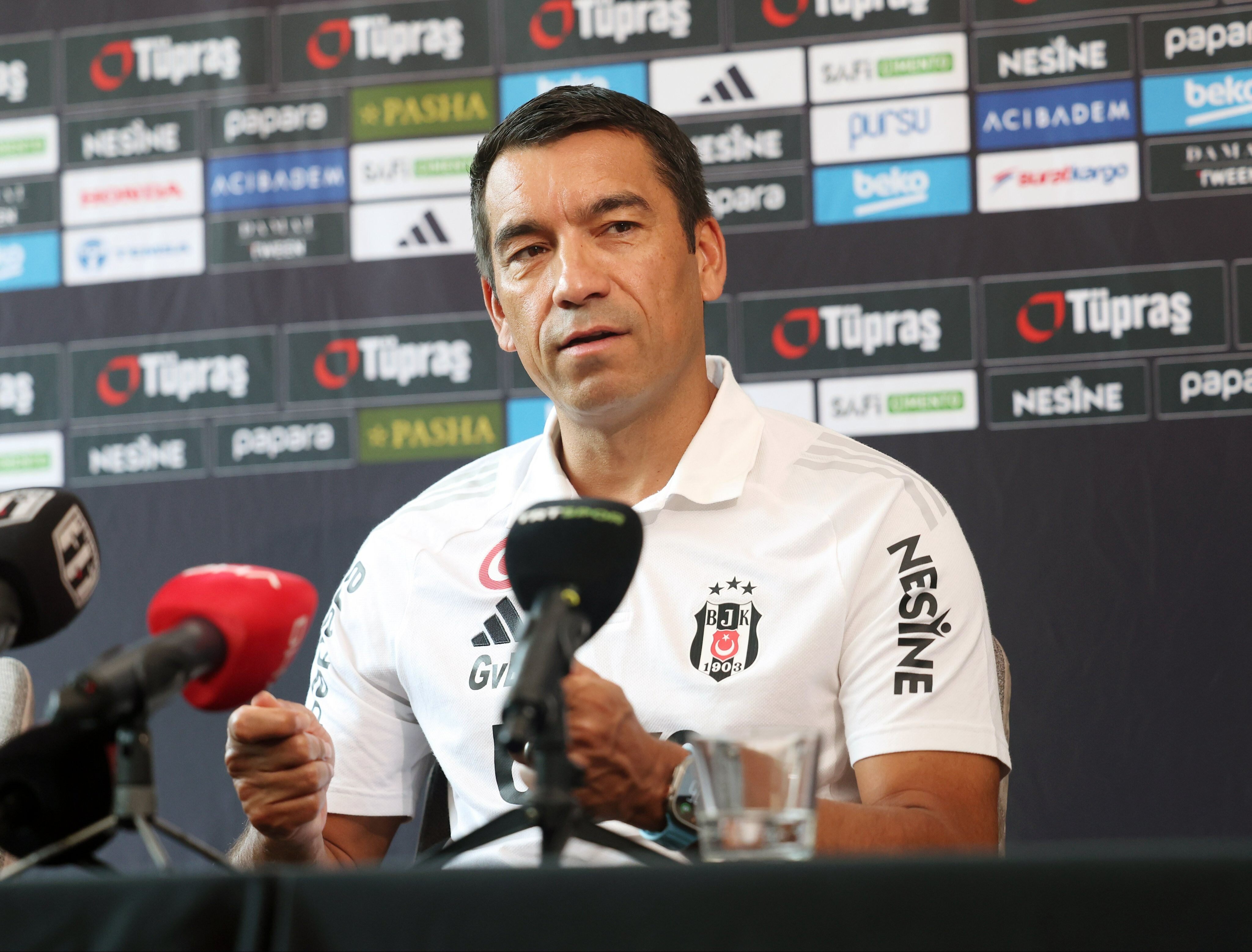 Okan Buruk ve  Van Bronckhorst'tan Süper Kupa yorumu!  Okan Buruk ve  Van Bronckhorst'tan Süper Kupa yorumu!