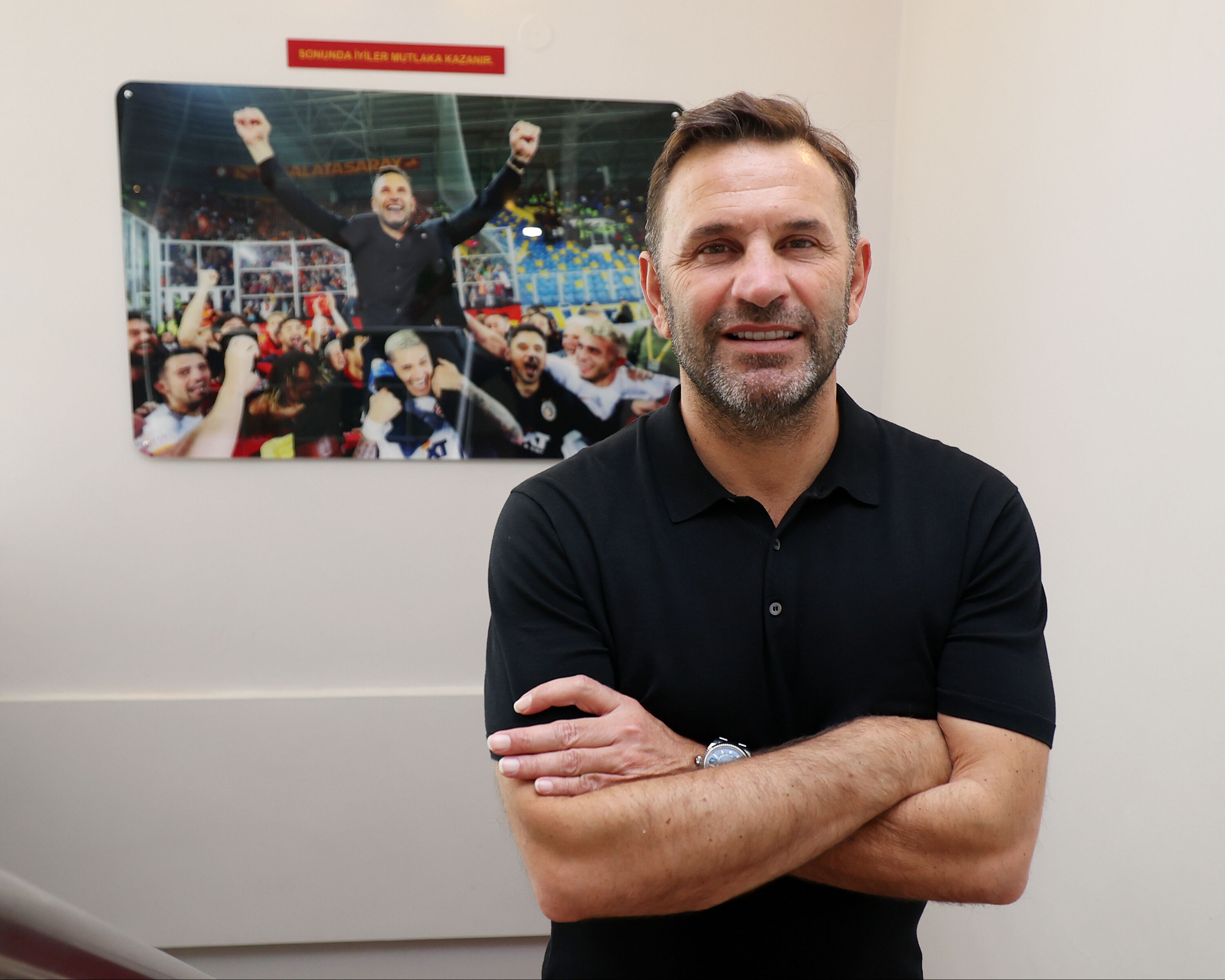 Okan Buruk ve  Van Bronckhorst'tan Süper Kupa yorumu!  Okan Buruk ve  Van Bronckhorst'tan Süper Kupa yorumu!