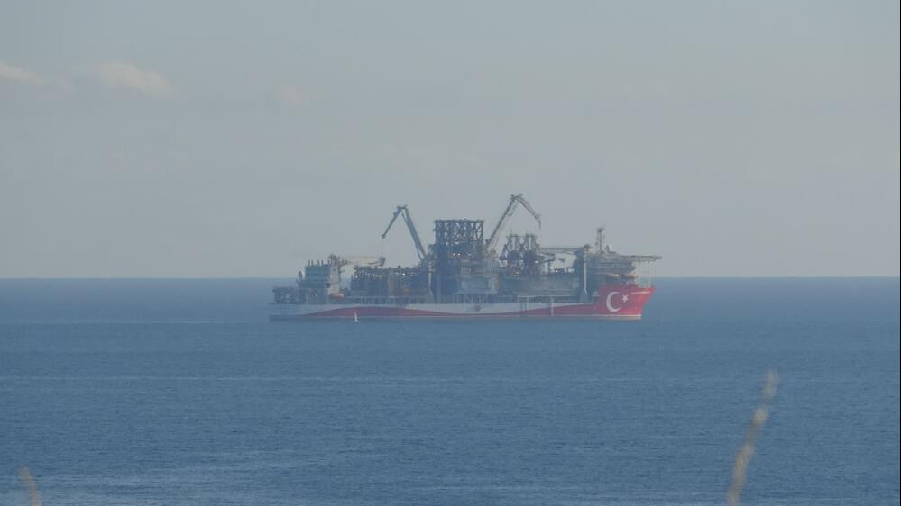 Abdülhamid Han sondaj gemisi görev yeri olan Karadeniz'e ulaştı Abdülhamid Han sondaj gemisi görev yeri olan Karadeniz'e ulaştı - 2. Resim