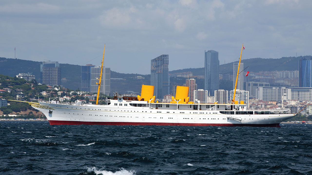 Atatürk'ün 'manevi mirası' Savarona İstanbul açıklarında! Oramiral Tatlıoğlu inceledi - 2. Resim