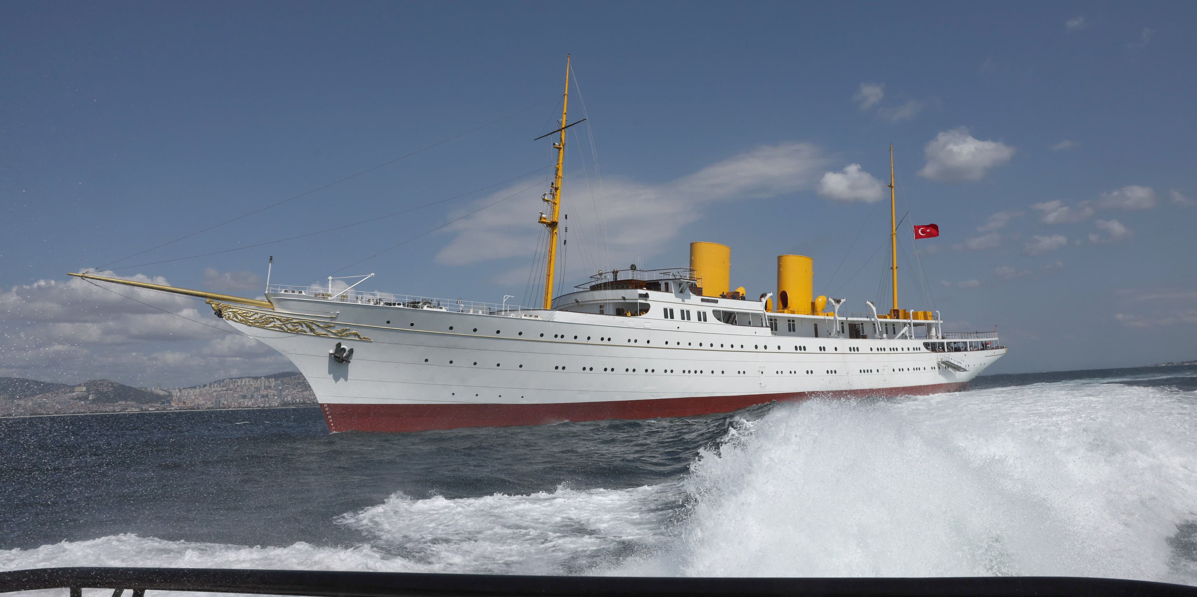 Atatürk'ün 'manevi mirası' Savarona İstanbul açıklarında! Oramiral Tatlıoğlu inceledi - 1. Resim