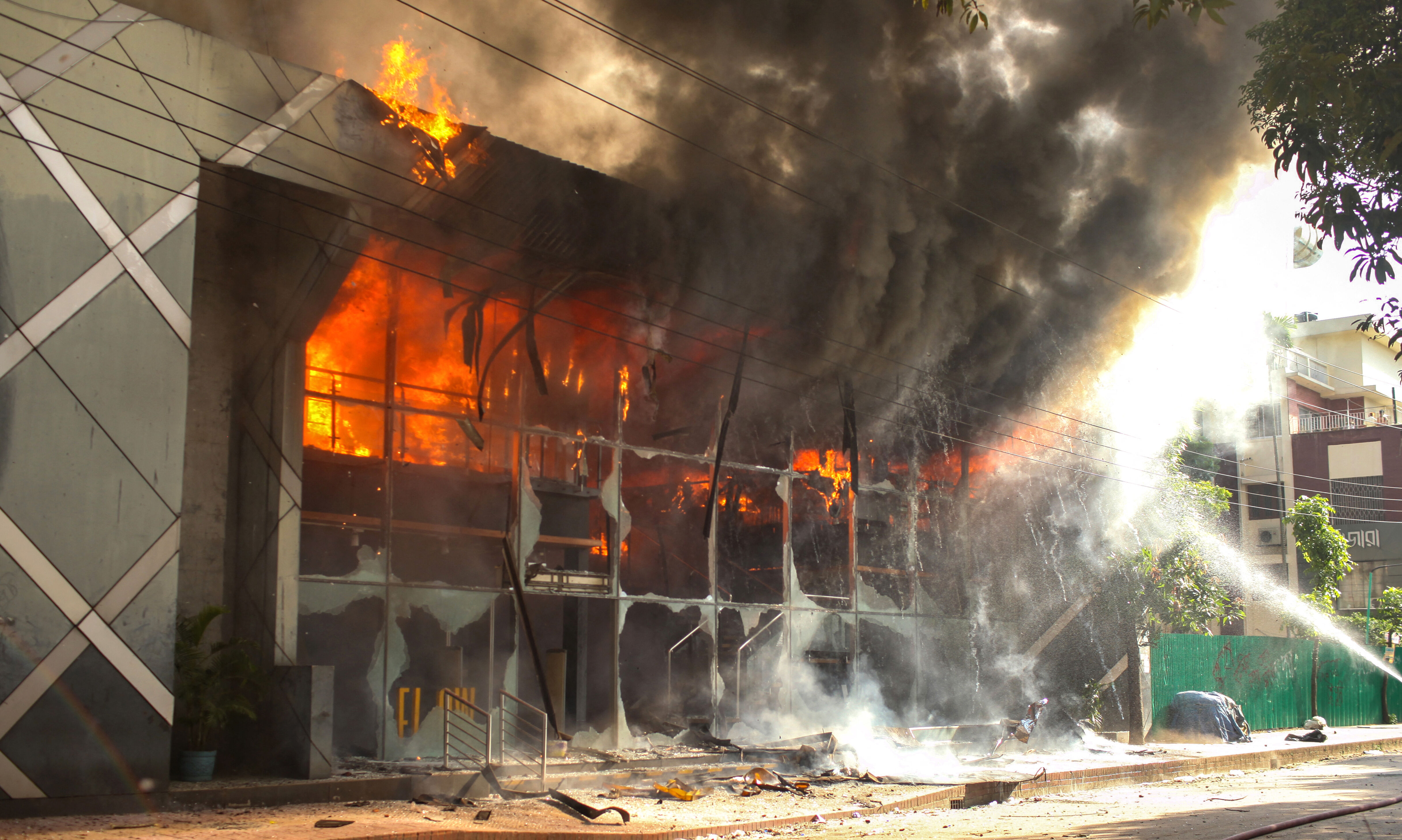 Bangladeş'te hükümet karşıtı protestolardan kan döküldü: 50 ölü, çok sayıda yaralı var - 1. Resim