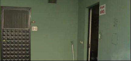 Kaya Çilingiroğlu'nun başı fena dertte! Asansörü iptal edildi, suyu kesildi - 2. Resim