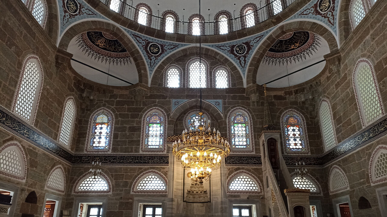 Mimar Sinan'ın baykuş imzası! Kocaeli'de 445 yıllık Pertev Mehmet Cami zamana meydan okuyor Mimar Sinan'ın baykuş imzası! Kocaeli'de 445 yıllık Pertev Mehmet Cami zamana meydan okuyor - 3. Resim