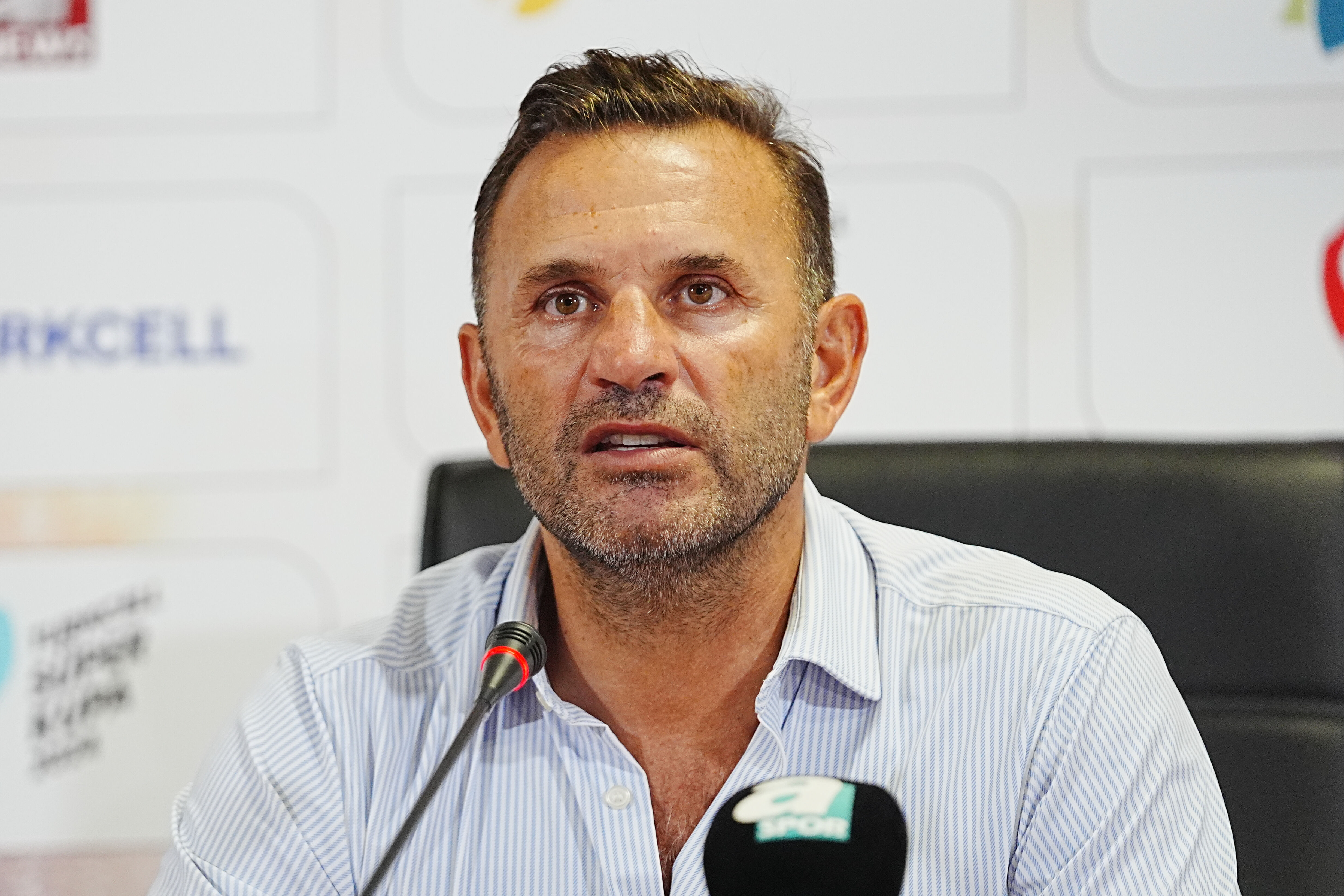 Okan Buruk'tan Beşiktaş mağlubiyeti sonrası çarpıcı sözler! 2 yıldızı hedef gösterdi Okan Buruk'tan Beşiktaş mağlubiyeti sonrası çarpıcı sözler! 2 yıldızı hedef gösterdi - 1. Resim