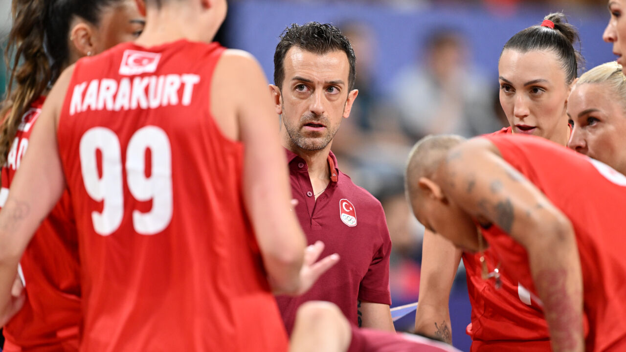 Santarelli'den Ebrar Karakurt açıklaması: Ne kadar üzgün olduğunu biliyorum - 1. Resim