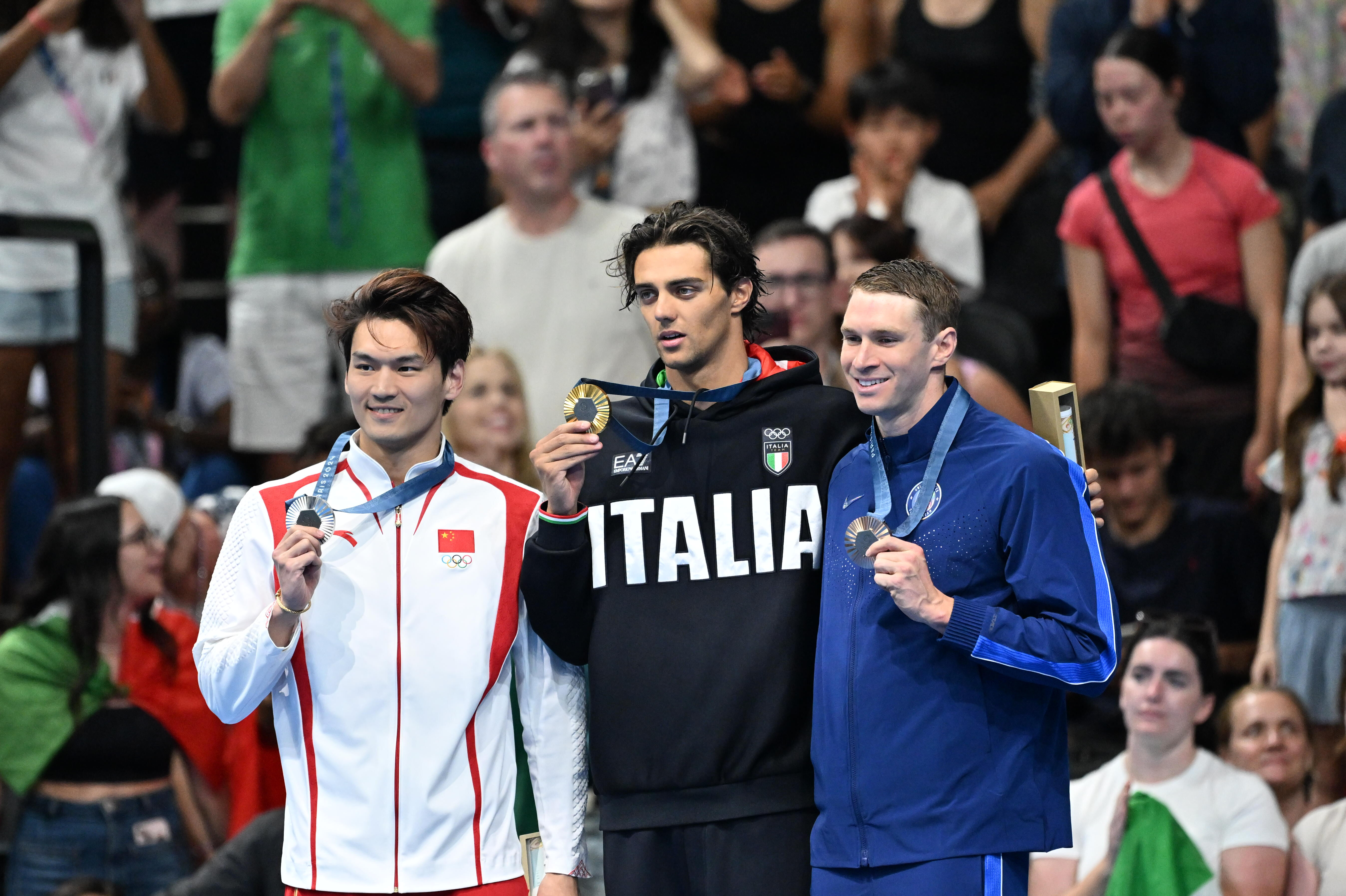 Altın madalyalı yüzücü Thomas Ceccon parkta uyudu! Paris'te sorunlar bitmiyor - 1. Resim