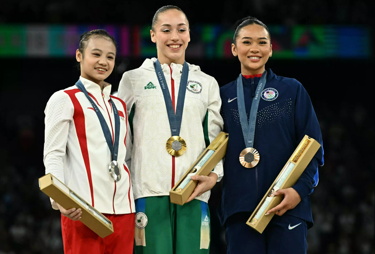 Cezayir asıllı Kaylia Nemour kendisine sahip çıkmayan Fransızlara altınla cevap verdi - 1. Resim