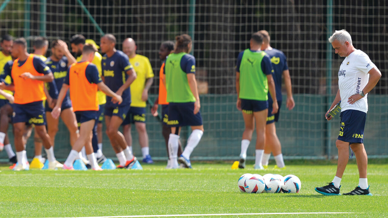 Fenerbahçe Teknik Direktörü Mourinho'dan Lille maçı öncesi Şampiyonlar Ligi mesajı Fenerbahçe Teknik Direktörü Mourinho'dan Lille maçı öncesi Şampiyonlar Ligi mesajı - 2. Resim