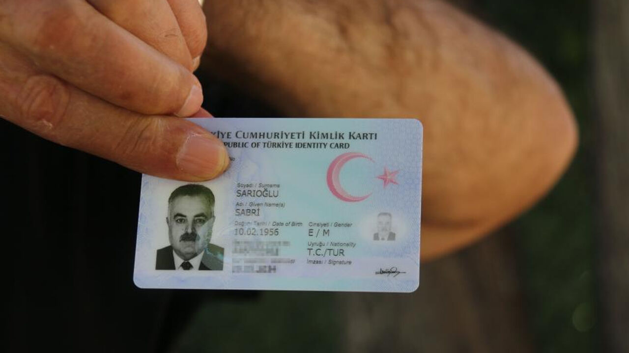 Hataylı Sabri Sarıoğlu’nun telefonları susmuyor! Tanışmak isteyen de yardım isteyen de var - 1. Resim