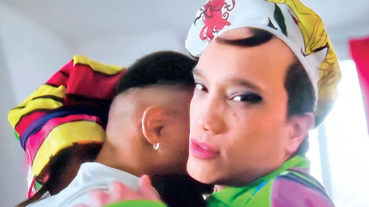 Olimpiyatlardaki LGBT propagandası 'stratejik' ve kasıtlı! Toplumsal değerlere savaş açtılar Olimpiyatlardaki LGBT propagandası 'stratejik' ve kasıtlı! Toplumsal değerlere savaş açtılar - 1. Resim