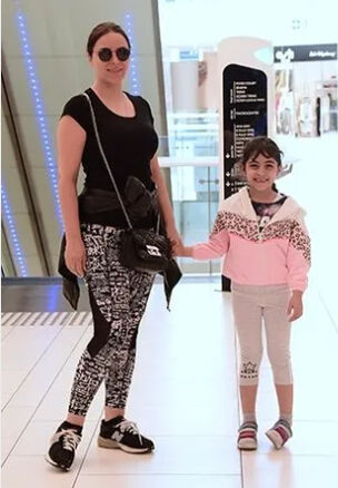 Şarkıcı Zara'nın kızı Dila görenleri şaşırttı!  Şarkıcı Zara'nın kızı Dila görenleri şaşırttı!