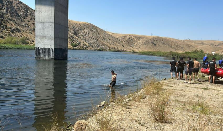 Uyarılara aldırmadı! Arkadaşlarına ‘yoruldum’ diye seslendi, sonra can verdi - 2. Resim