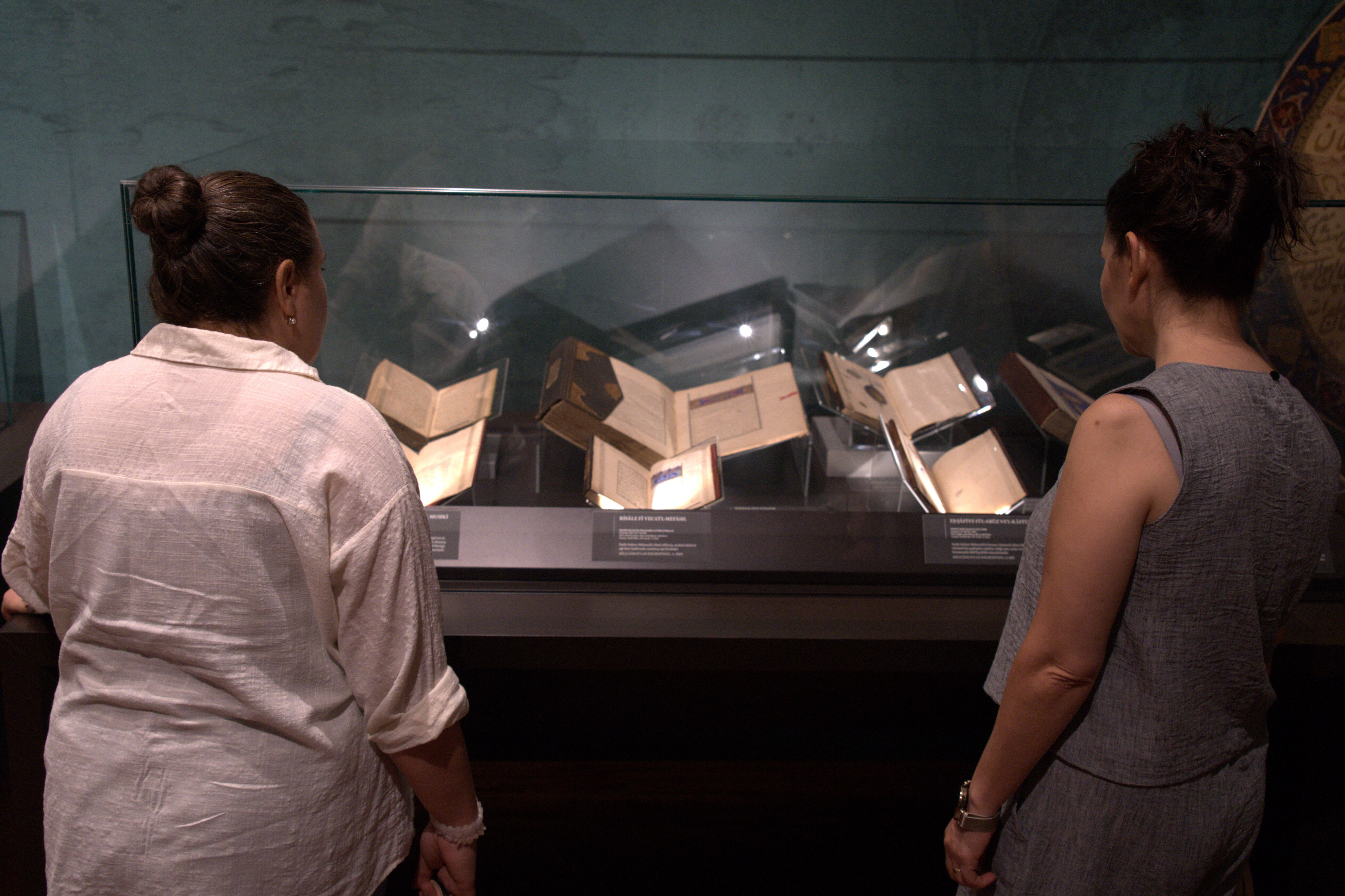 Yoğun talep üzerine sergi uzatıldı! Ankara'da sergilenen Fatih Sultan Mehmed'in özel eşyaları ziyaret ediliyor - 1. Resim