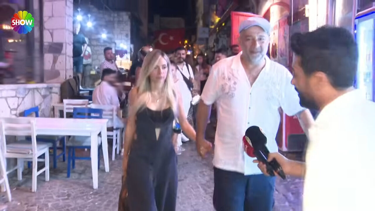 Arka Sokaklar’ın yıldızı Şevket Çoruh 15 yaş küçük eşiyle tatilde! Her gören aynı yorumu yaptı - 4. Resim