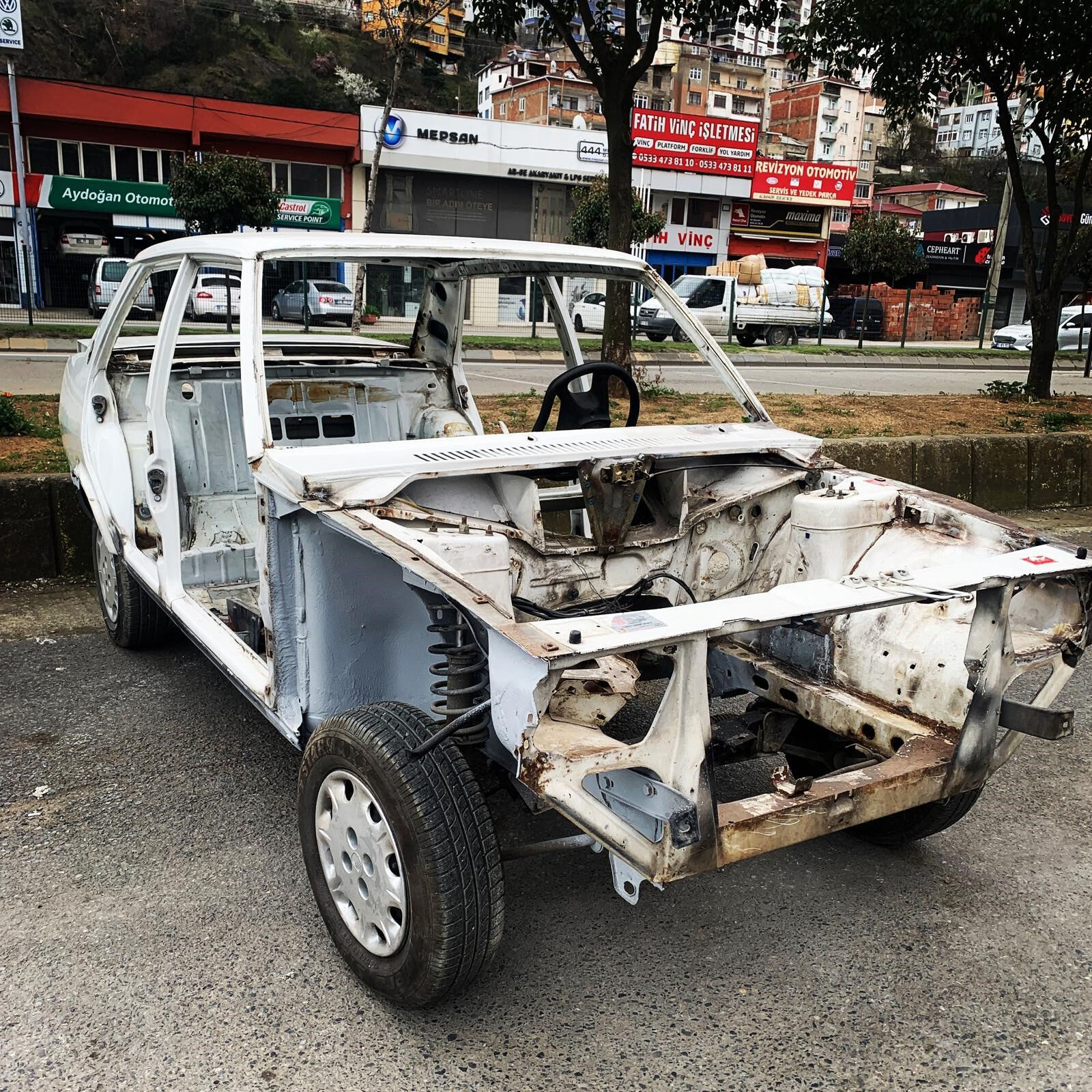 Baba özlemi yarım milyon harcattı! Trabzon'da yadigar kalan arabayı sıfır hale getirdi Baba özlemi yarım milyon harcattı! Trabzon'da yadigar kalan arabayı sıfır hale getirdi - 1. Resim