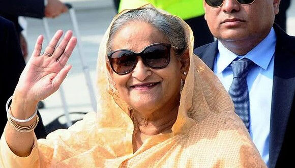 Başbakan kaçtı, geride onlarca can kaybı var! Bangladeş'te halk kurucu Muciburrahman'ın heykellerini yıkıyor - 3. Resim